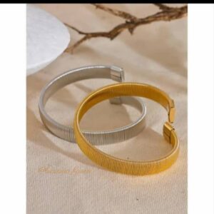Stretch Fit Non-Slip Metal Armband Bracelet – Sleek & Multifunctional - Image 2