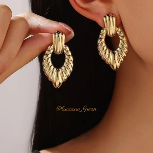 Vintage Twisted Clip-On Dangle Earrings - Image 2